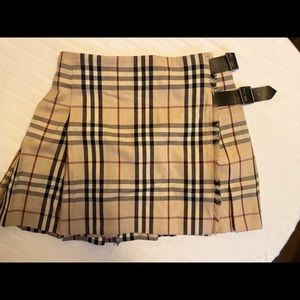 Authentic burberry pleated mini skirt